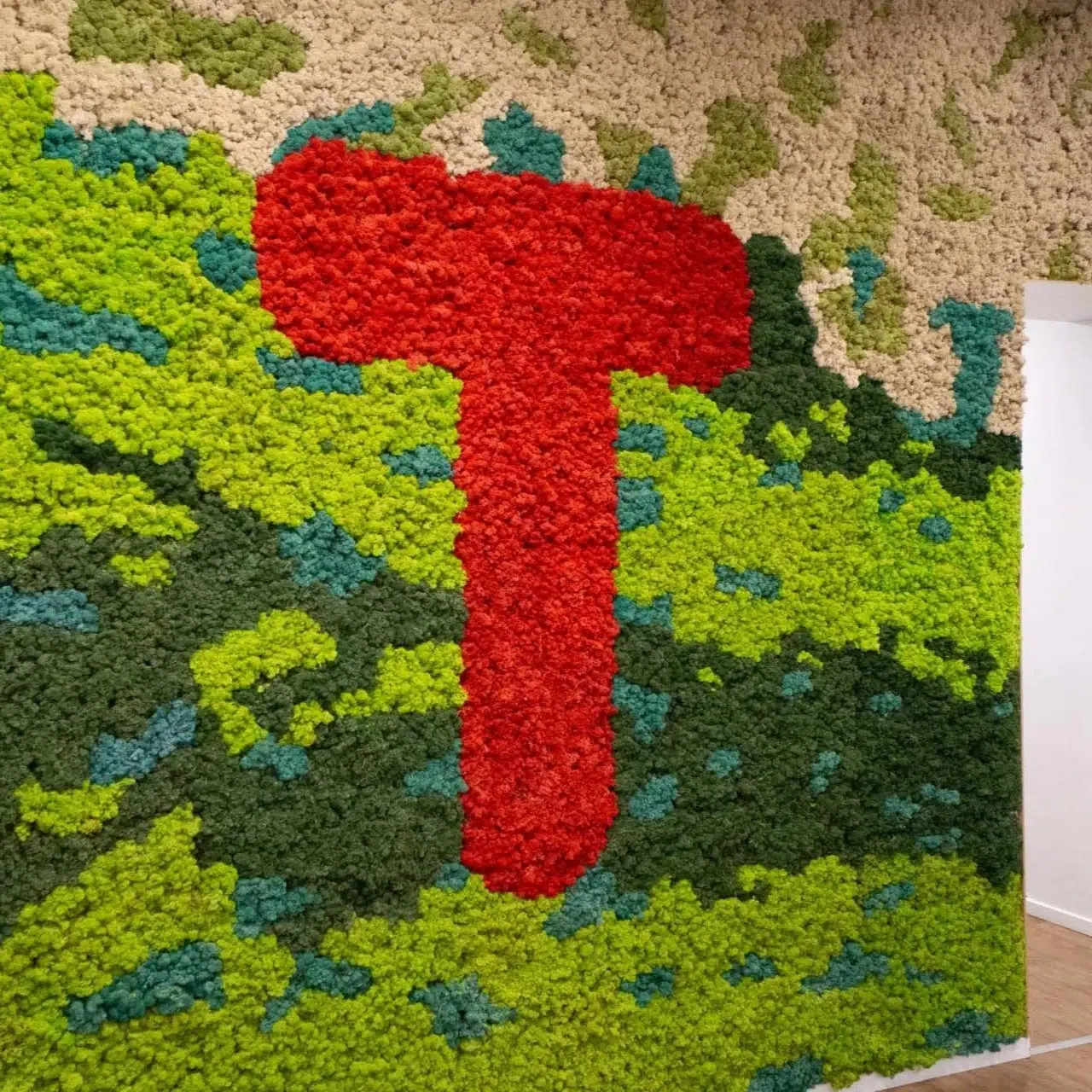 Mosevegger som lydabsorbent på kontoret til DNT i Oslo