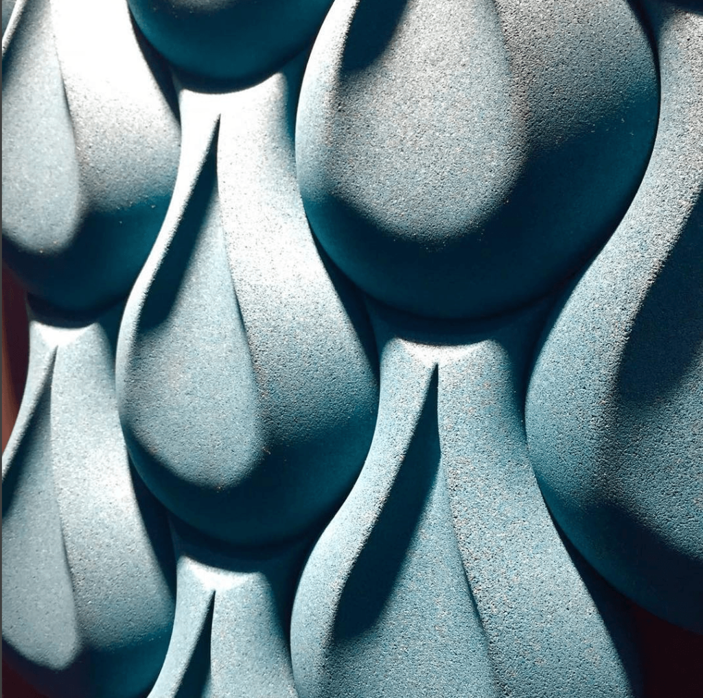 DROP CLOSE-UP