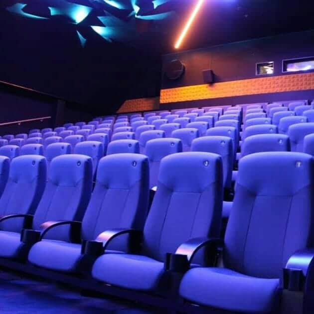 Akustikkpanel på vegger og i himling på Geilo Kino