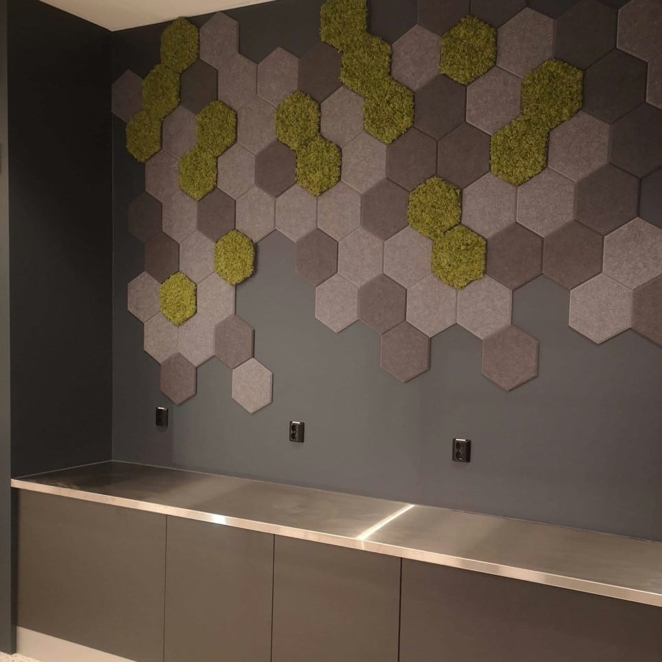 Hexagon fliser i mose og tekstil